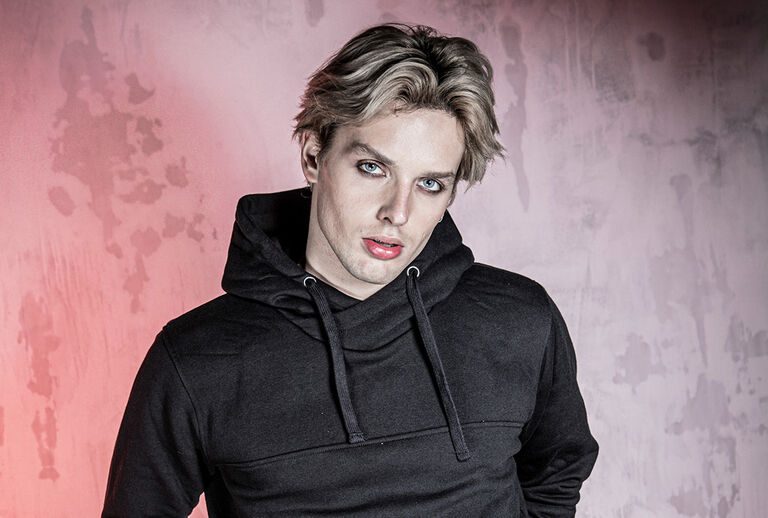 Gotika Muži / Objavte teraz!