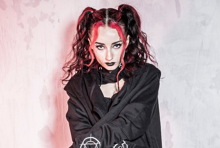 Gotika Ženy / Objavte teraz!