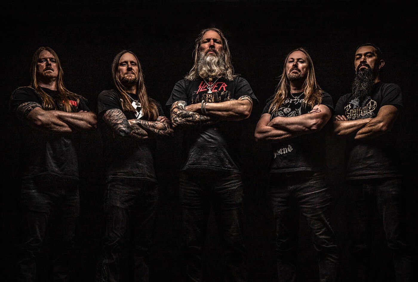 Amon Amarth sp&aacute;ja epick&eacute; mel&oacute;die s nap&iacute;nav&yacute;mi pr&iacute;behmi zo seversk&yacute;ch legiend!Vkročte ďalej do sveta hromov&yacute;ch riffov a hrdinsk&yacute;ch v&yacute;konov:Z&iacute;skajte svoj exkluz&iacute;vny tovar Amon Amarth e&scaron;te dnes!