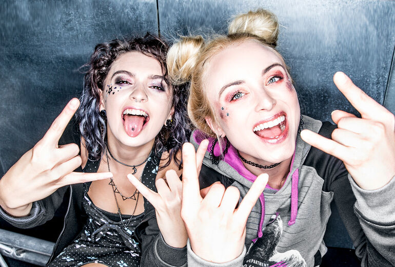 Optimizmus, Hravosť, Sebavedomie