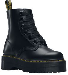 Molly Buttero, Dr. Martens, Topánky
